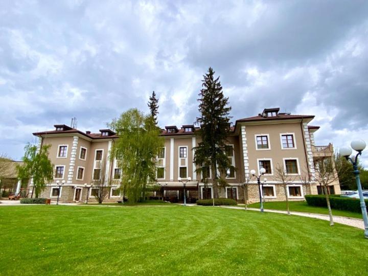 Midalidare Hotel & Spa Mogilovo Eksteriør bilde